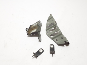 RENAULT Megane E-Tech CMF-EV (2022–2026) Front fender bracket 663516111R - 2