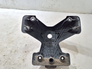 Land Rover Defender II (2019–2026) Reserveradhalterung L8B2470K02AC - 3