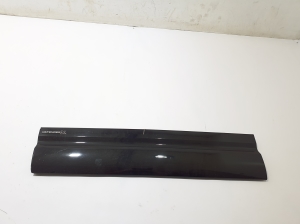 Moulure de porte avant - LR176026