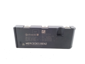   Steuergerät Kofferraumklappe  - A2139000500 