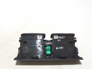   Armaturenbrett Lüftungsgitter  - L8B201820AFW 