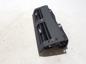 Land Rover Defender II (2019–2026) Dashboard air vent grilles L8B201820AFW - 3