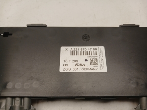 Mercedes Benz S-Class 221 (2005–2013) Antenni võimendi A2218704789 - 2