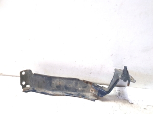 AUDI A4 B8 (2007–2016) Front fender bracket 8K0821136A - 3