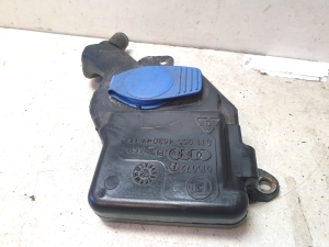 AUDI A4 B8 (2007–2016) Front washer fluid reservoir 8T1955463B - 3