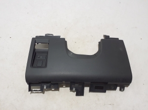Dashboard trim - L8B2044F08CB8PVJ