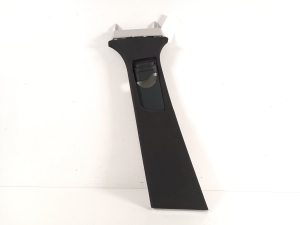 Garniture intérieure du montant B - A2536904500