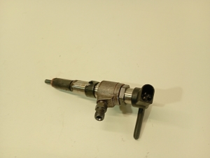 Mazda 3 (2003–2009) Fuel injector A00B8704 - 2