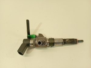Fuel injector - A00B8704