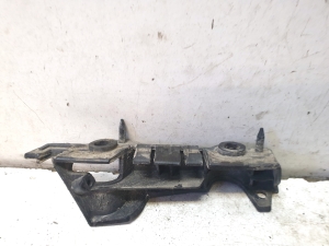 AUDI A4 B8 (2007–2016) Front bumper bracket 8K0807284 - 4