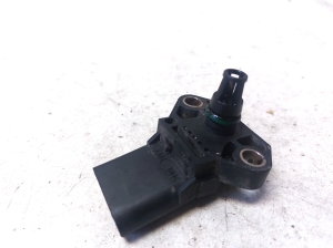 AUDI A4 B8 (2007–2016) Ansaugluftdrucksensor 038906051C - 2