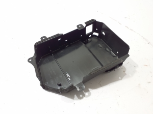 Land Rover Defender II (2019–2026) Akumulatora pārsegs L8B210C810AD - 2
