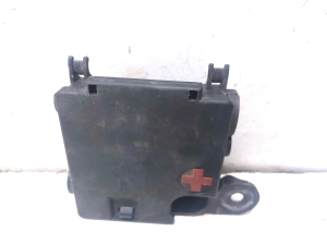 AUDI A4 B8 (2007–2016) Positive cable terminal 8K0937517A - 2