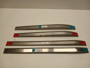 Mercedes Benz S-Class 221 (2005–2013) Inner sill trim A2216804135 - 2