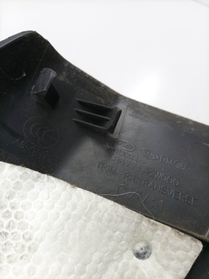 Hyundai Santa Fe (2012–2018) Rear panel interior trim 857712W000 - 3