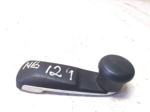 Front door window crank handle - 2017680136