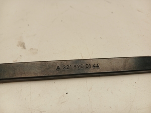 Mercedes Benz S-Class 221 (2005–2013) Esiklaasi puhasti hoob A2218200144 - 4