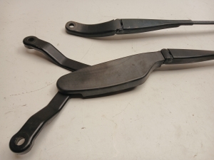 Mercedes Benz S-Class 221 (2005–2013) Esiklaasi puhasti hoob A2218200144 - 7