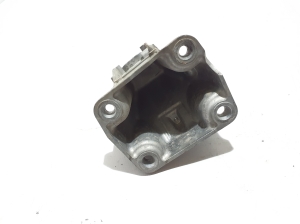 Land Rover Defender II (2019–2026) Engine bracket KPLA6037BA - 3
