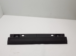 Aizmugurējā paneļa iekšējā apdare - L8B2425A92A