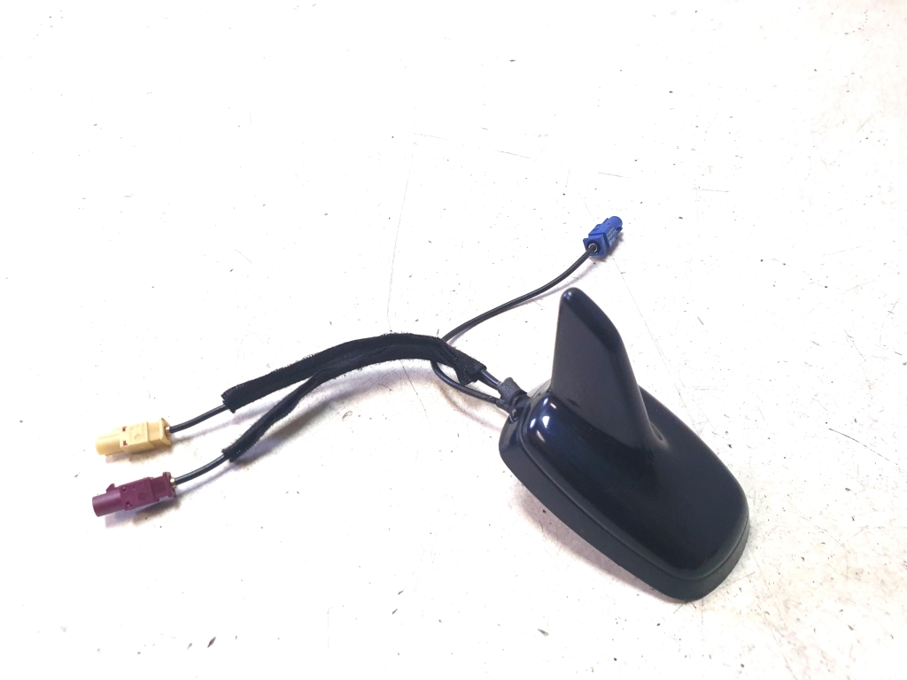 AUDI A4 B8 (2007–2016) Antenne 8K9035503F AUDI A4 B8 (2007–2016) Antenne 8K9035503F