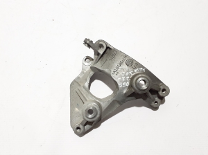 Land Rover Defender II (2019–2026) A/C compressor bracket KPLA19D624AB - 2
