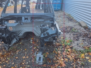 Land Rover Defender II (2019–2026) Eesmine tugijalg L8B25008AA - 2