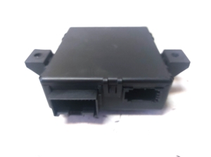 AUDI A4 B8 (2007–2016) Gateway control module 8K0907468P - 3