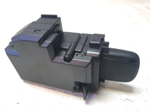 AUDI A4 B8 (2007–2016) Ignition switch 8K0909131 - 4