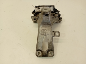 AUDI A4 B8 (2007–2016) Mootori kinnitus 8k0199308aq - 4