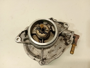 AUDI A4 B8 (2007–2016) Vaakumpump 057145100af - 2