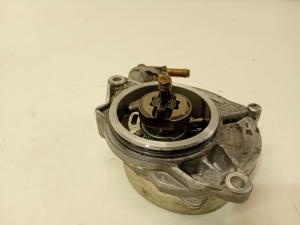 AUDI A4 B8 (2007–2016) Vaakumpump 057145100af - 4