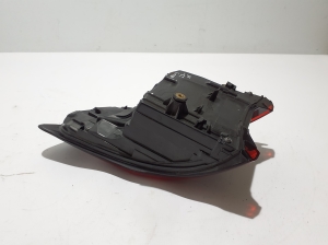Polestar 2 II (2021–2026) Eckleuchte hinten 31108940 - 3