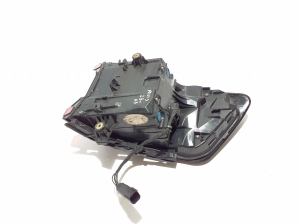 Polestar 2 II (2021–2026) Eckleuchte hinten 31108940 - 4