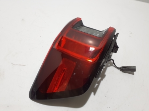 Polestar 2 II (2021–2026) Eckleuchte hinten 31108940 - 6