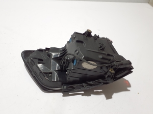 Polestar 2 II (2021–2026) Eckleuchte hinten 31108941 - 3