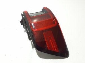 Polestar 2 II (2021–2026) Eckleuchte hinten 31108941 - 6