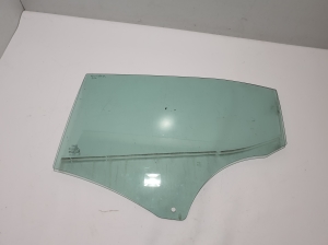   Tagumise külgukse klaas  - 31688228 