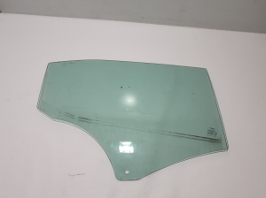   Tagumise külgukse klaas  - 31688229 