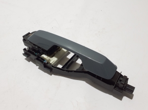Polestar 2 II (2021–2026) Front door external opening handle and its details - 2