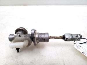 NISSAN X-Trail T30 (2001–2007) Clutch master cylinder - 3