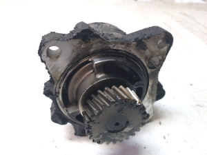 Isuzu Trooper (1991–2002) Vacuum pump - 5