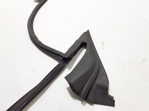 AUDI Q8 (2018–2026) Front door rubber seal 4M8837479F - 2