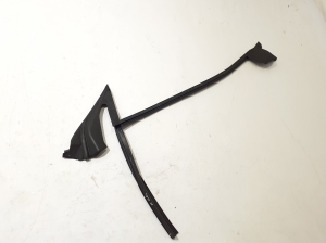 AUDI Q8 (2018–2026) Front door rubber seal 4M8837480F - 4
