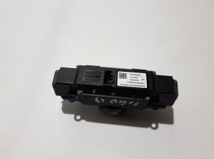 Polestar 2 II (2021–2026) Display switch 32350222 - 4