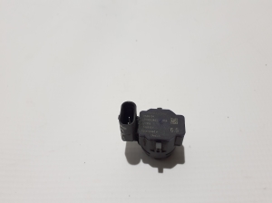 Polestar 2 II (2021–2026) Front parking sensor 31680784 - 2