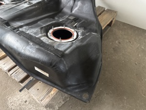 Mercedes Benz S-Class 221 (2005–2013) Kütusepaak A2214706901 - 5