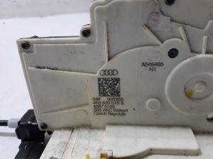 AUDI Q8 (2018–2026) Rear side door lock 4K0839015S - 4