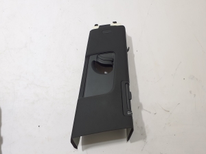 B-pillar interior trim - 4M8867244B