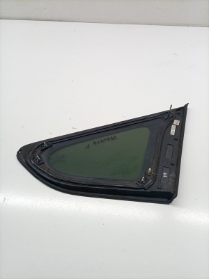 Hyundai Santa Fe (2012–2018) Tagumine küljeklaas (kere) 878102W010 - 3